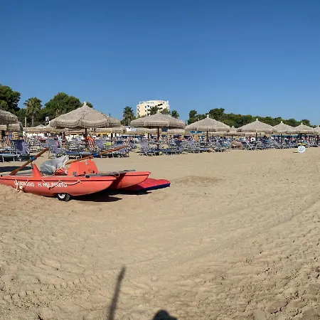 Hotel Nel Pineto 3*