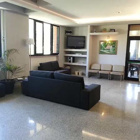 Hotel Nel Pineto 3*