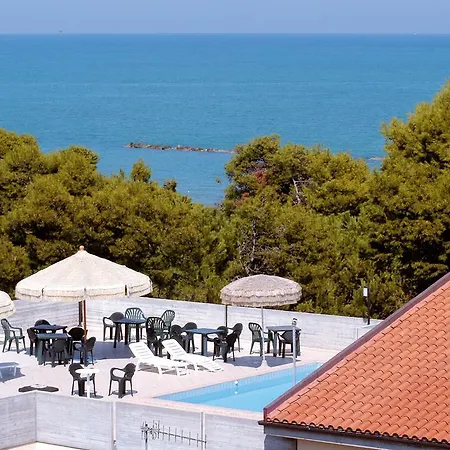 Hotel Nel Pineto