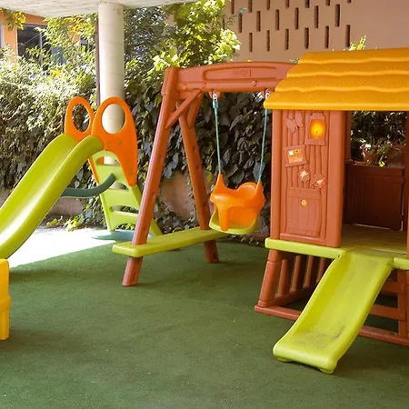 Hotel Nel Pineto 3*