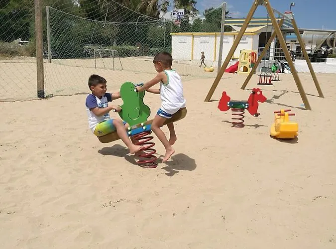 Nel Pineto 3* Монтесильвано